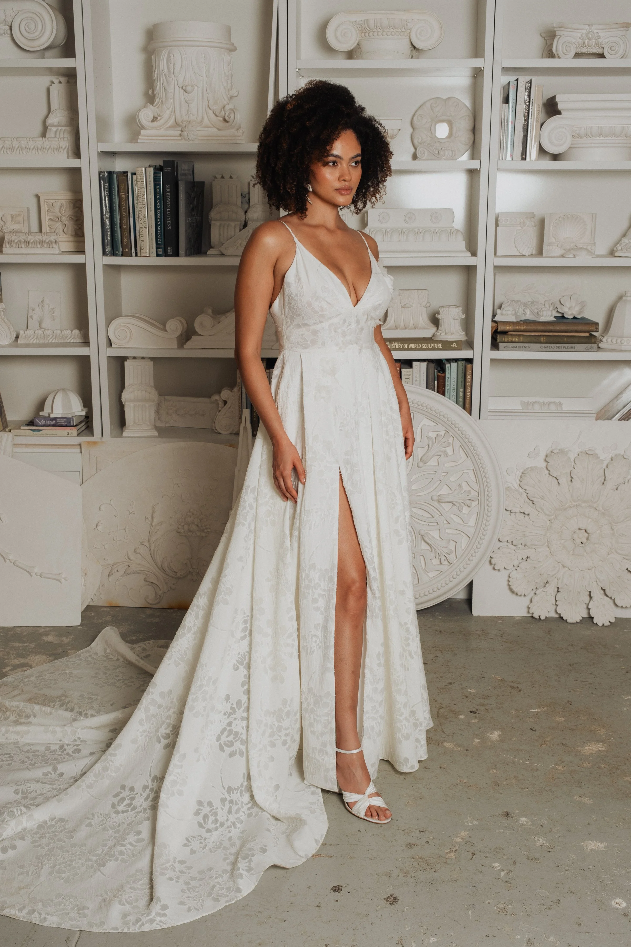 Spaghetti strap floral jacquard v-neck wedding dress with pleat